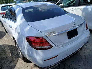 Mercedes-Benz C200 2020