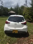 Mazda Demio 2015 Rangi ya Loti - 1