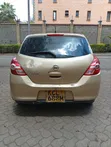 Nissan Tiida 1.5L 16V 2010 Gold - 4