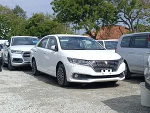 Toyota Premio 1.8 FWD 2019 White