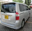 Toyota Noah 2009 Silver - 2