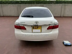 Toyota Premio 1.8 FWD 2011 White