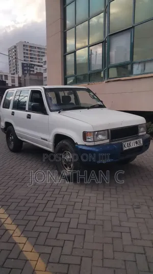 Isuzu Trooper 1998 White