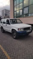 Isuzu Trooper 1998 White - 1