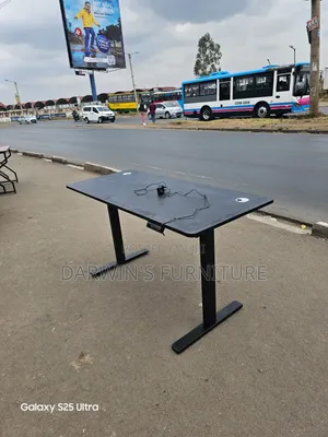 Boss Office Products Two Grommets Standing Desk