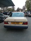 Mercedes-Benz W124 1989 Beige - 4