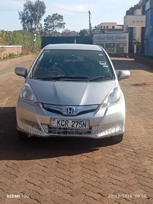 Honda Fit 2011 Nyeupe