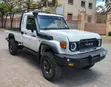 Toyota Land Cruiser 2022 Nyeupe - 3