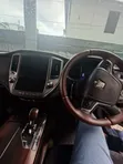 Toyota Crown 2016 Nyeusi - 2