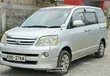 Toyota Noah 2005 Nyeupe - 4