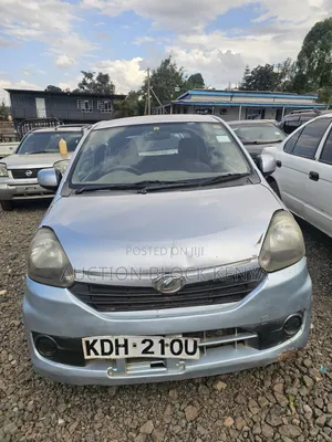 Daihatsu Mira 2015 Nyeusi