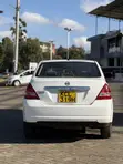 Nissan Tiida 2010 Nyeupe - 3