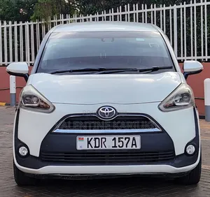 Toyota Sienta 2016 Hybrid
