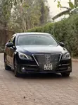 Toyota Crown 2013 Beige - 2