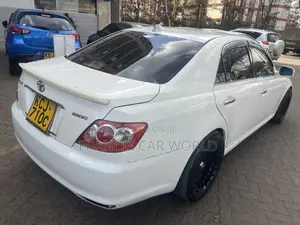 Toyota Mark X 2008 - Nyeupe