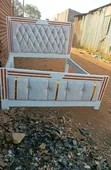 Kitanda cha Mbao cha White Tufted cha 5x6 - 2
