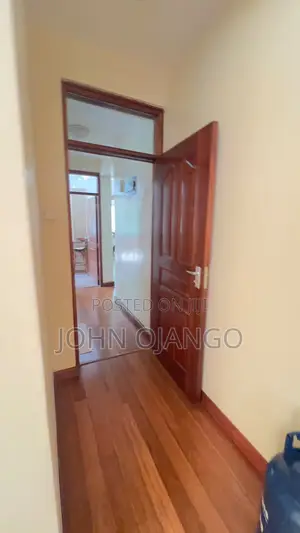 Townhouse ya Vyumba 5 Iliyo na Samani kwa Mauzo Valley Arcade