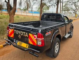 Toyota Hilux 2012 4WD Diesel Manual