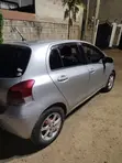 Toyota Vitz 2010 Silver - 4