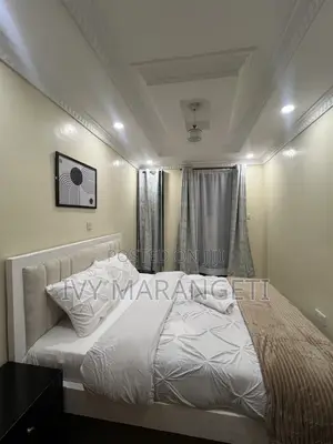 The Ivy Nook BNB - Chumba 1 cha Kulala, Kamakis