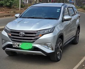 Toyota Rush 2019 Nyeupe
