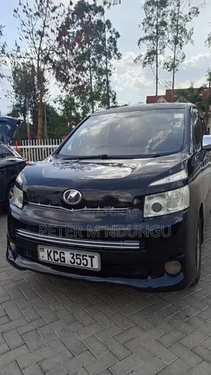 Toyota Voxy 2009 Nyeusi