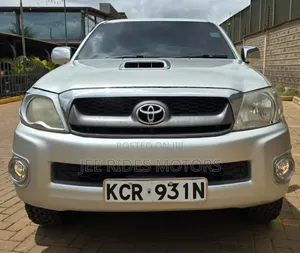 Toyota Hilux Double Cab 2011