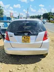 Honda Fit Base FWD 2007 Silver - 4