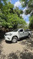 Toyota Hilux SR 2015 Nyeupe - 1