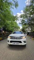 Toyota Hilux SR 2015 Nyeupe - 2